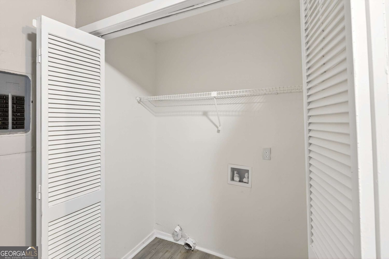 5537 Mountain Springs Circle Stone Mountain - Photo 9