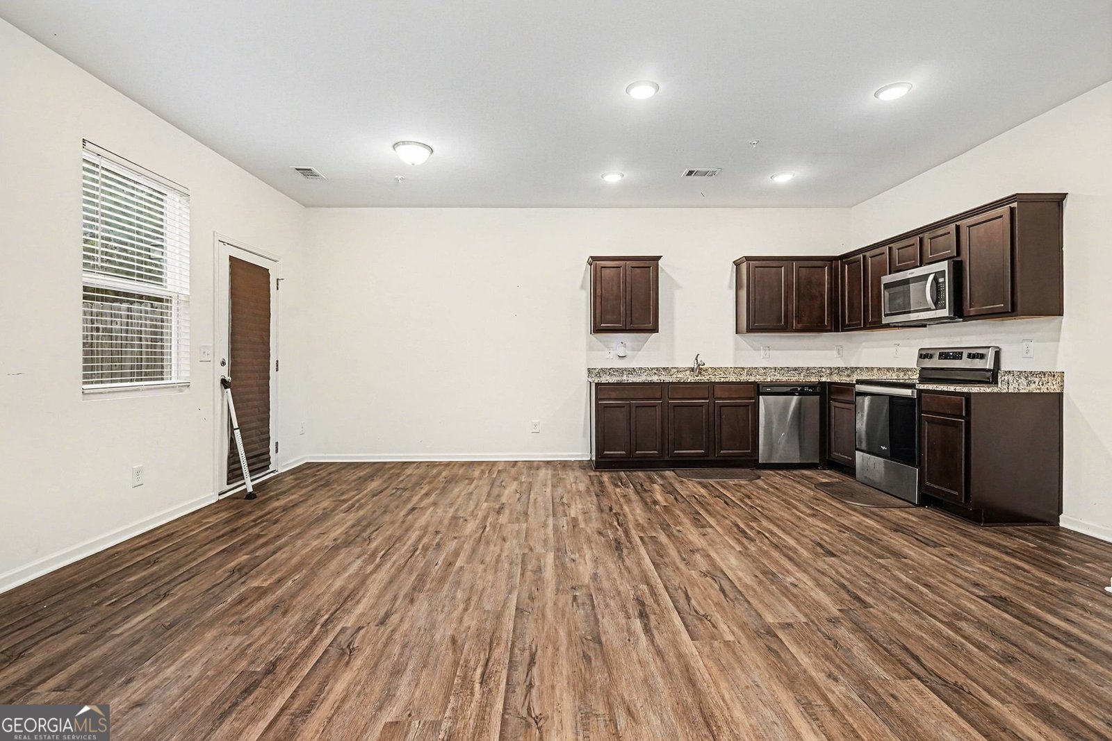 2040 Wildflower Way Conyers - Photo 9