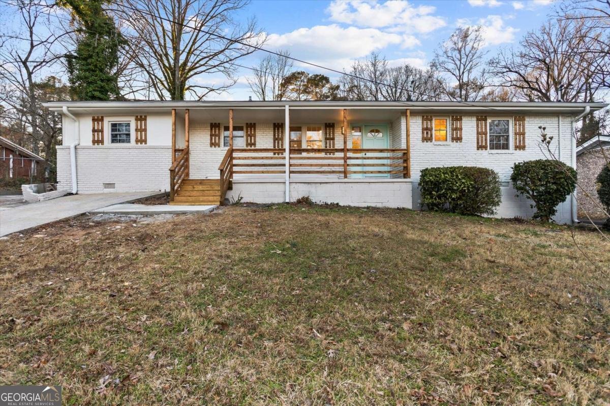 1891 Valley Ridge Dr SW Atlanta - Photo 1