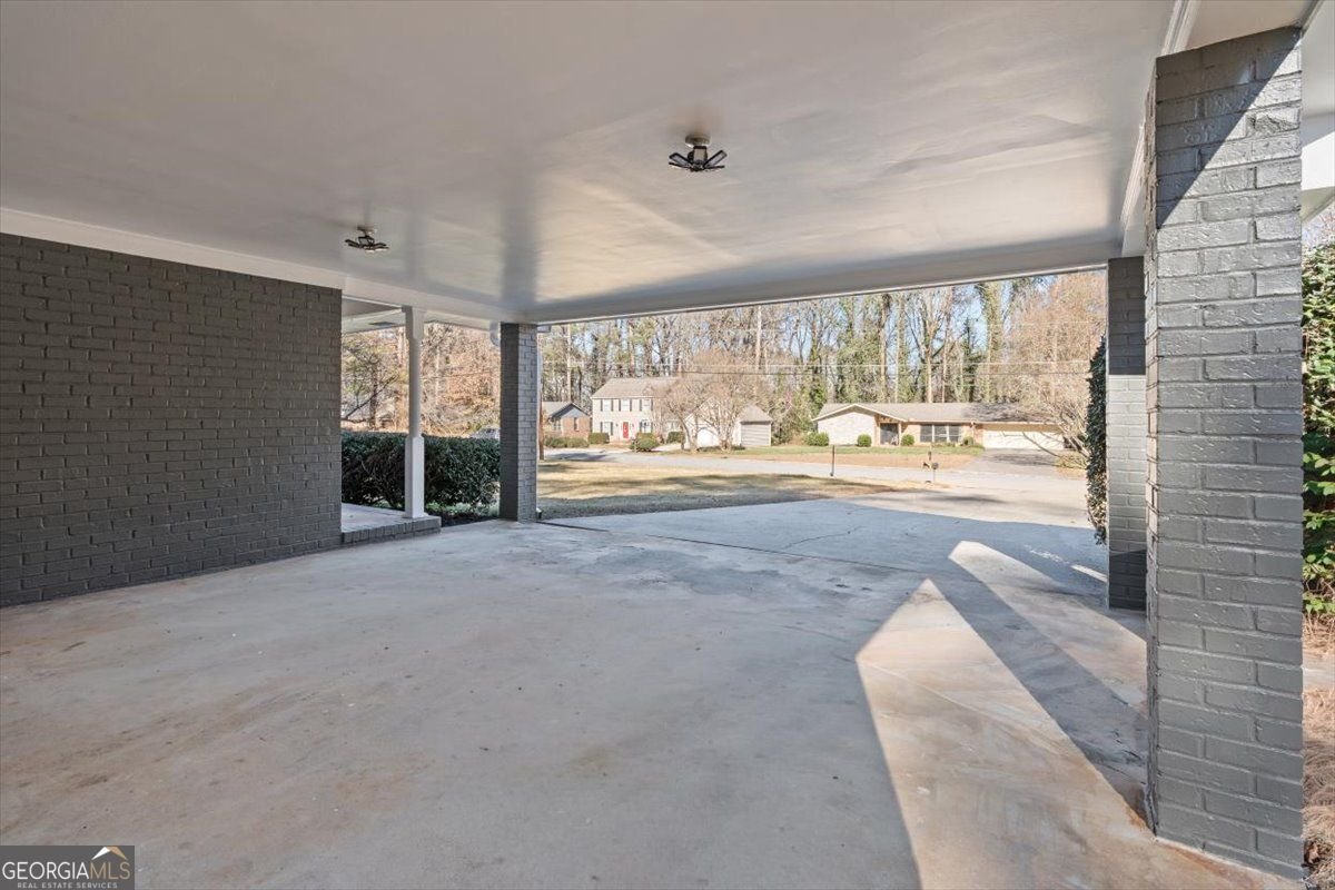 395 Ben Avenue Lilburn - Photo 8