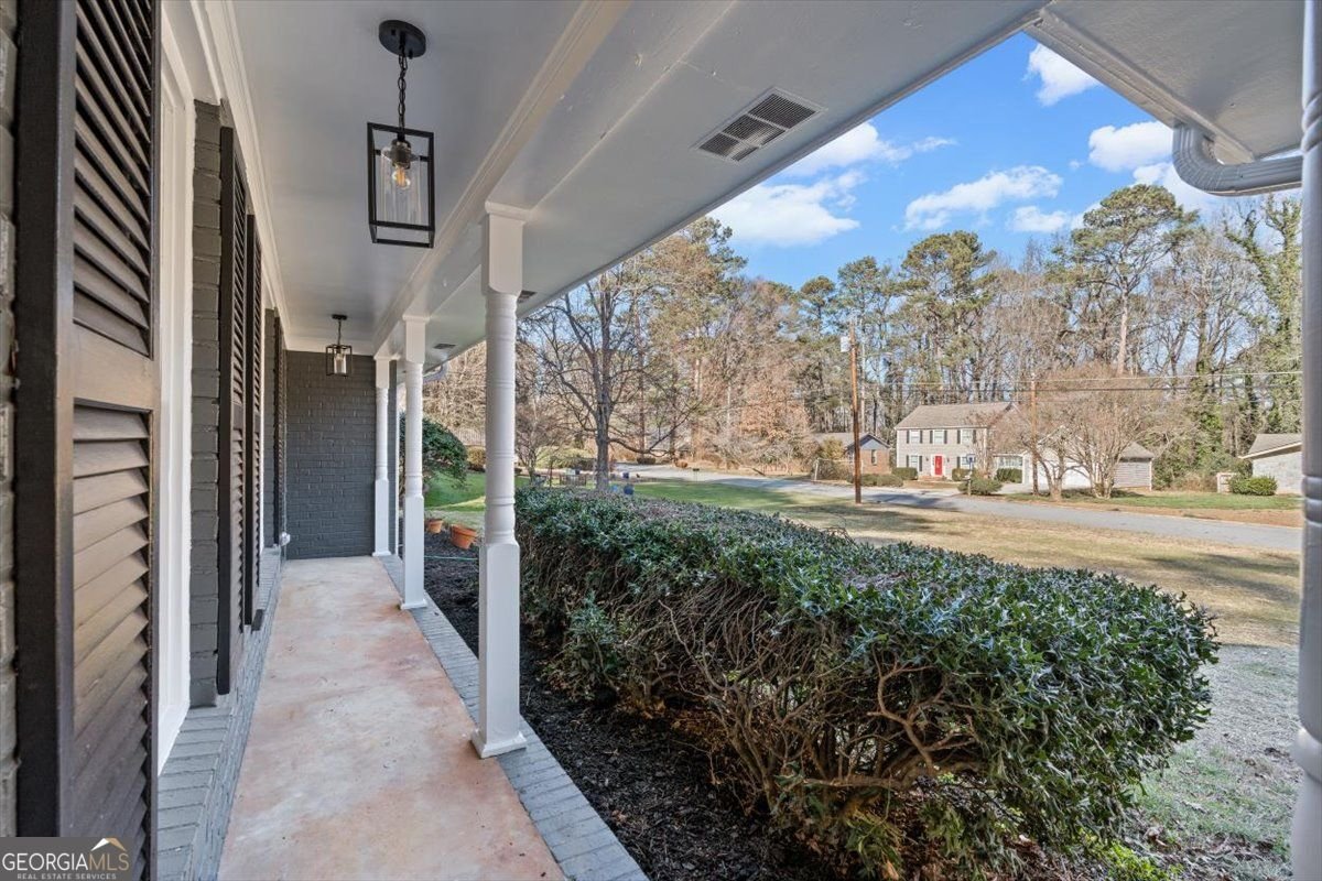 395 Ben Avenue Lilburn - Photo 9