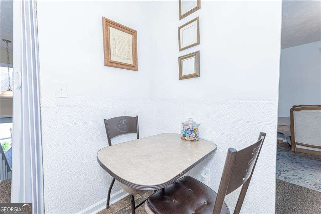 2641 Short Trail Lithia Springs - Photo 9