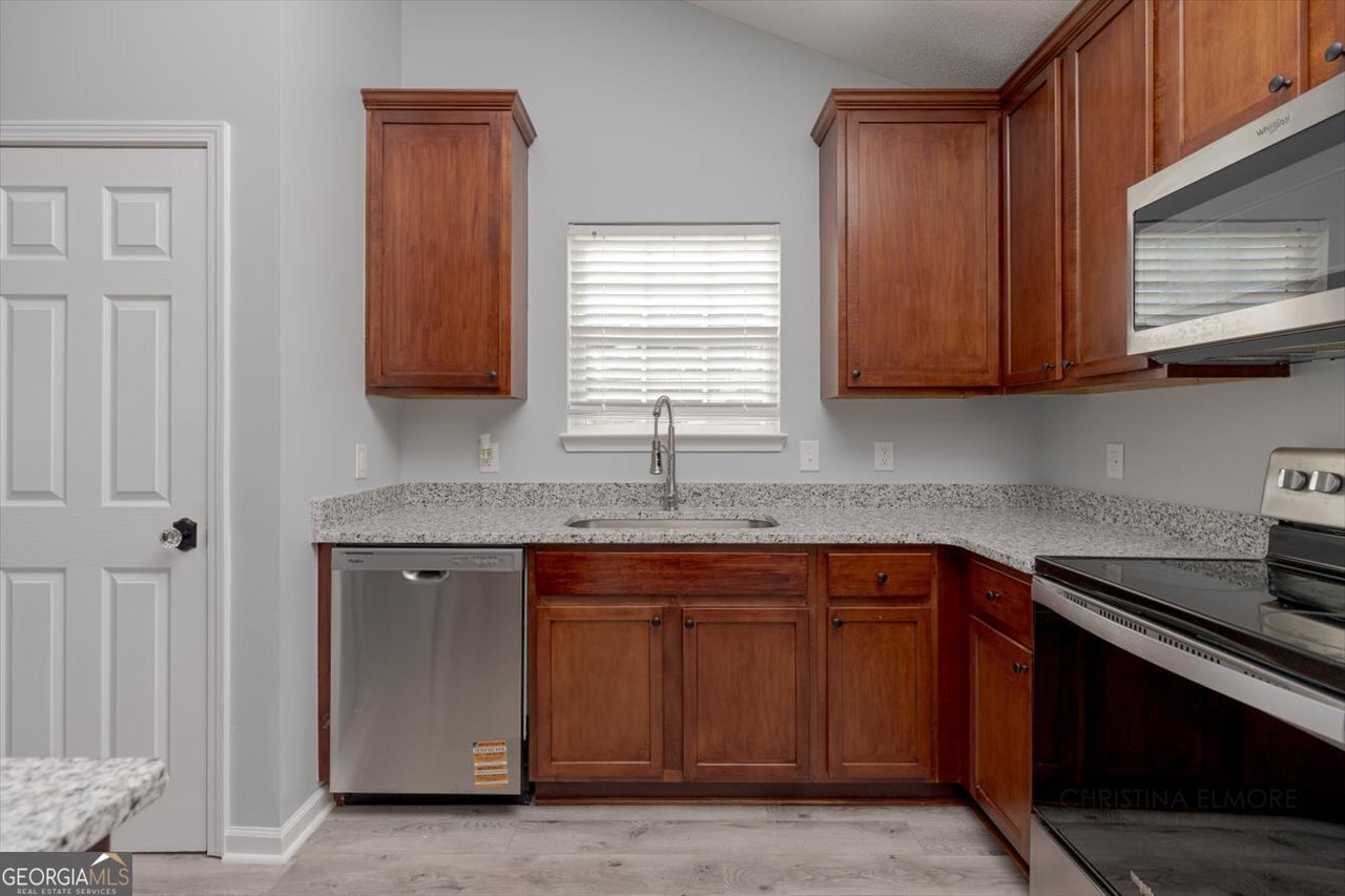 105 Browning Point Byron - Photo 18