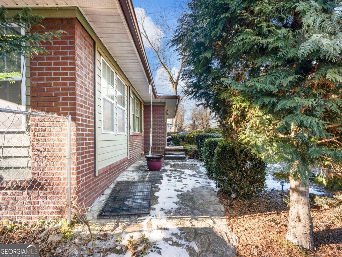 127 Center Street Winder - Photo 19