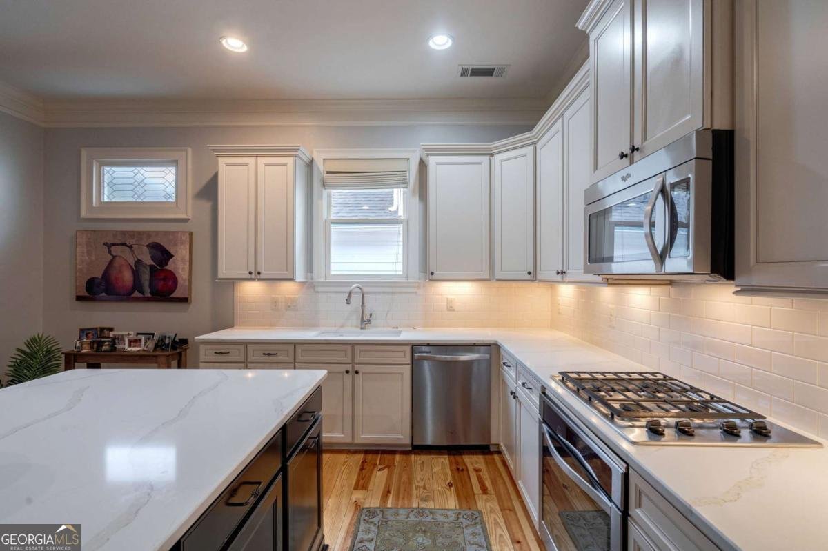 3530 Greenleffe Drive Statham - Photo 11