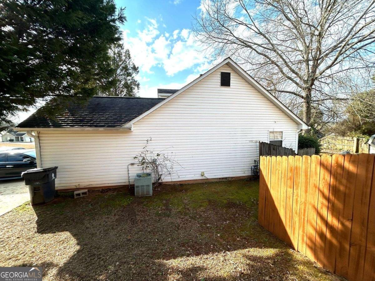 652 Windy Way Stockbridge - Photo 21