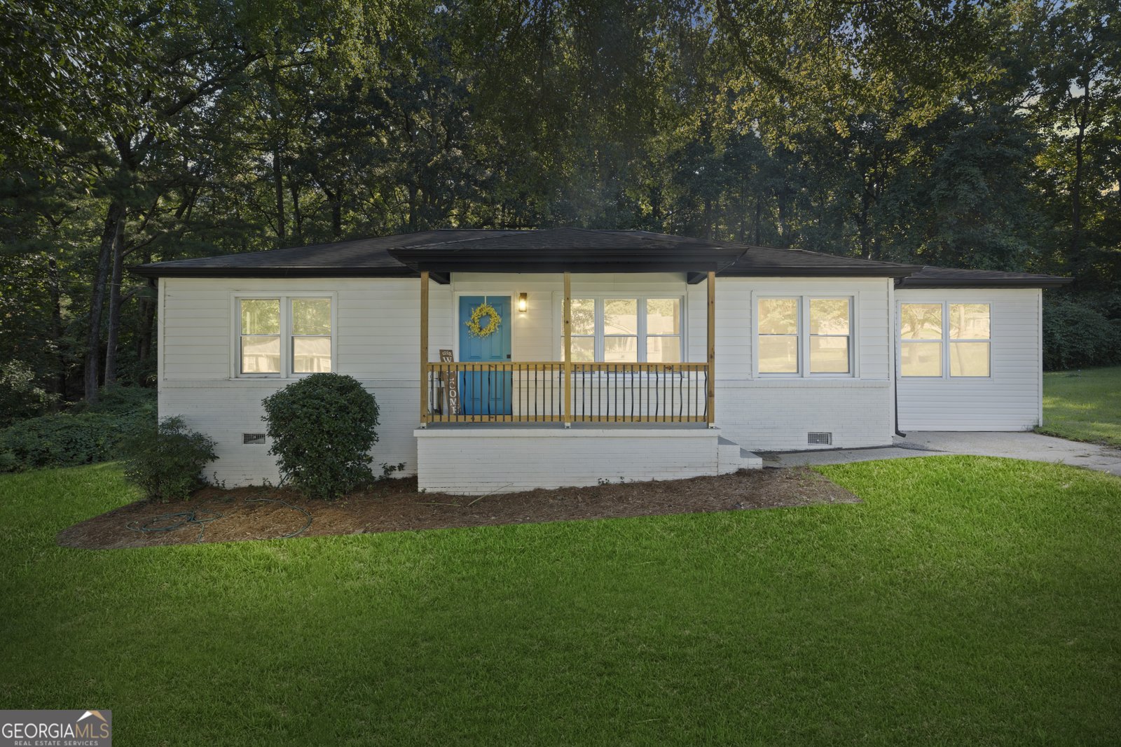 5205 Silhouette Lane Mableton - Photo 1