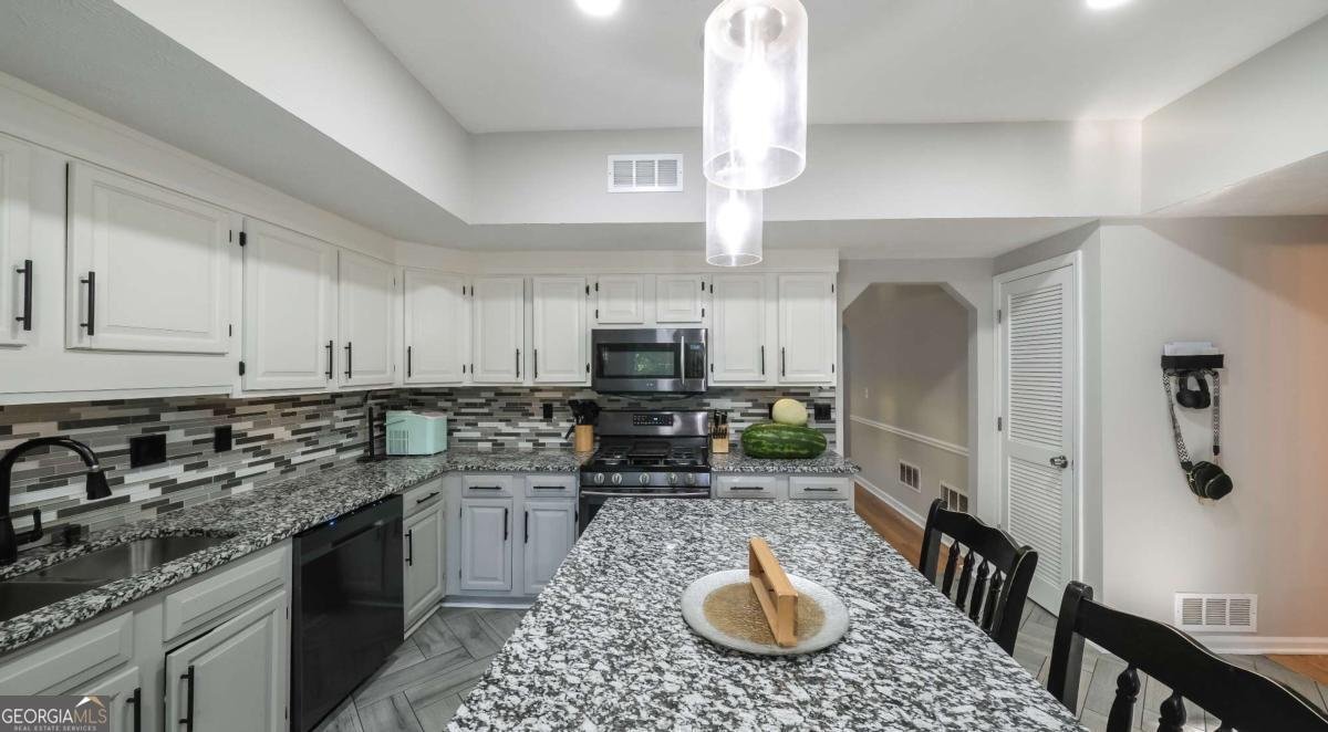 1928 Stonewood Drive Lithia Springs - Photo 19