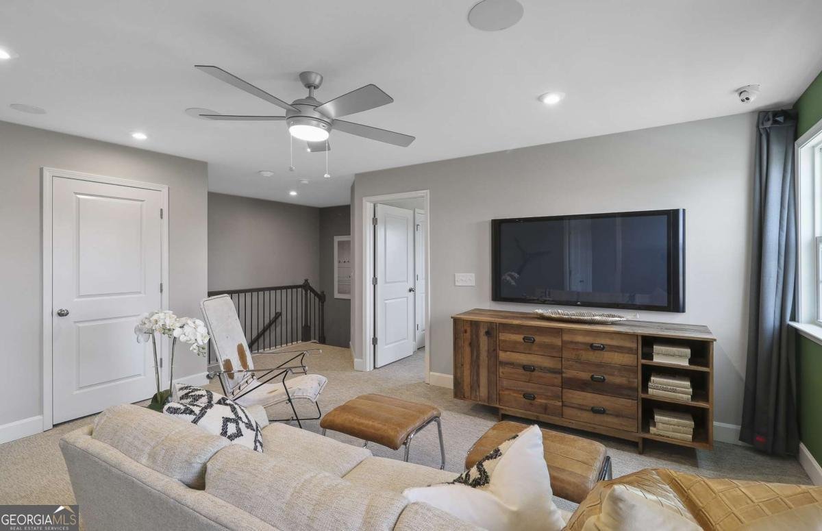 4915 Rosarian Drive Cumming - Photo 13