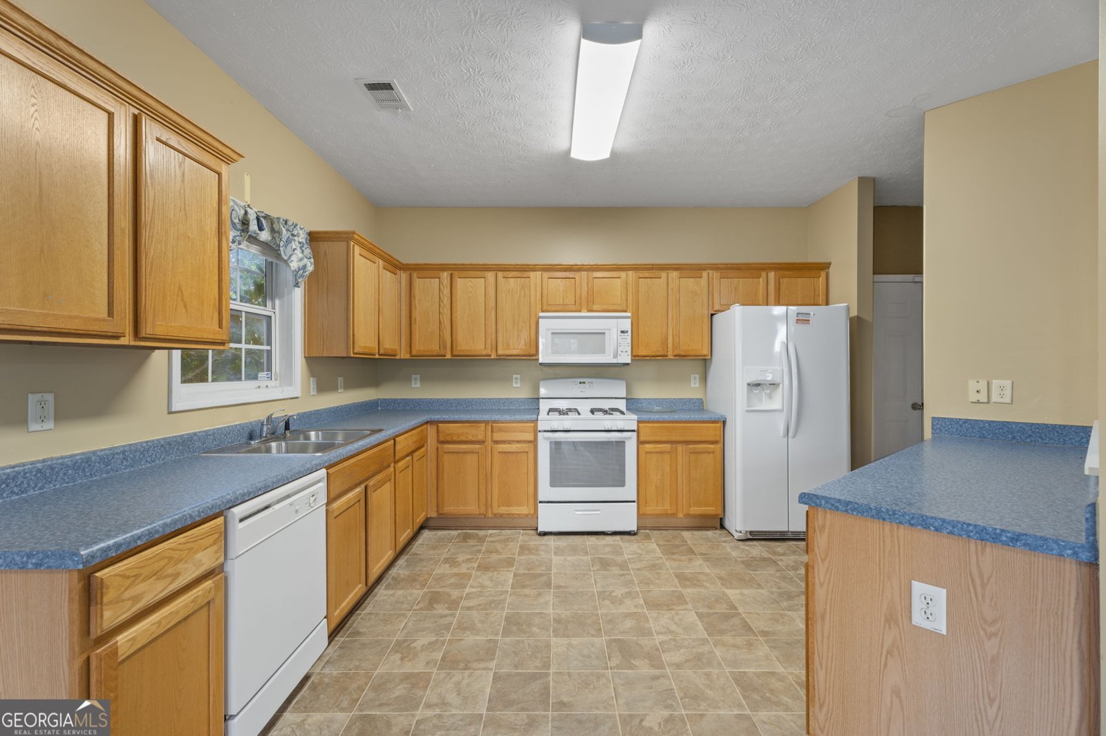 423 Heathcliff Court McDonough - Photo 19