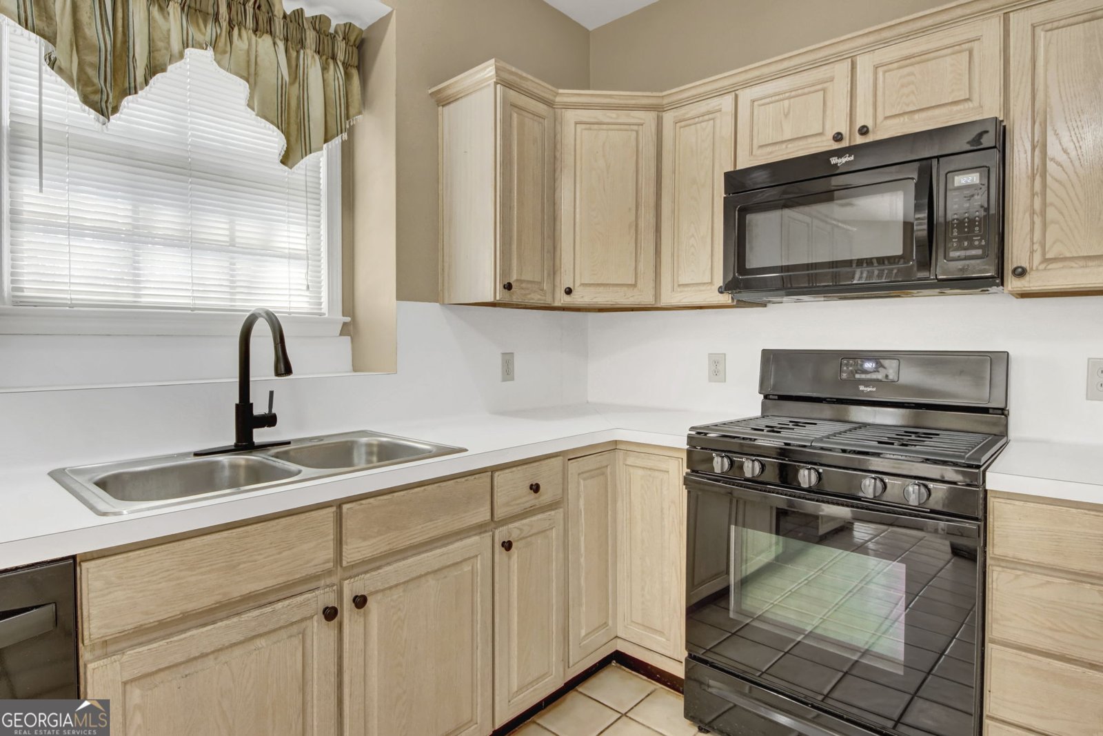 6310 Forest Hills Drive Peachtree Corners - Photo 11