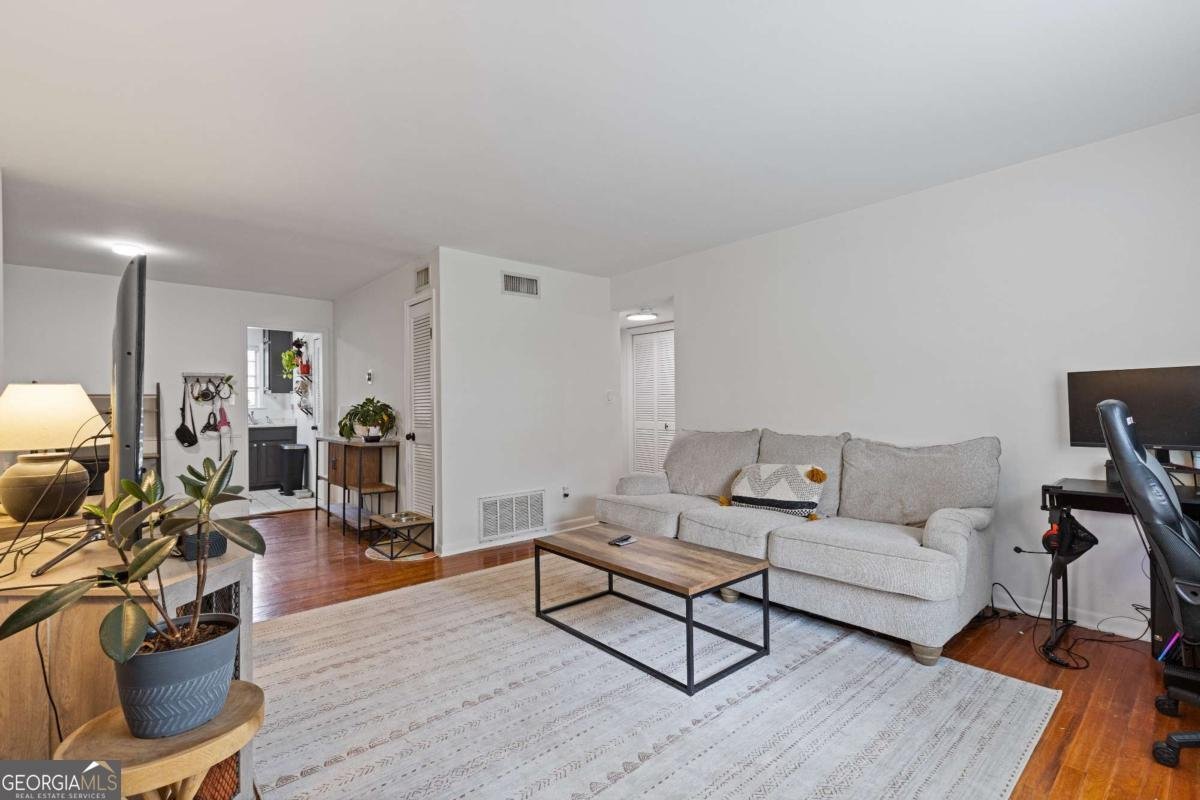 3510 Roswell Road Atlanta - Photo 1