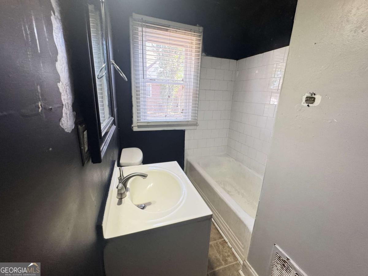 2079 Ben Hill Road Atlanta - Photo 11