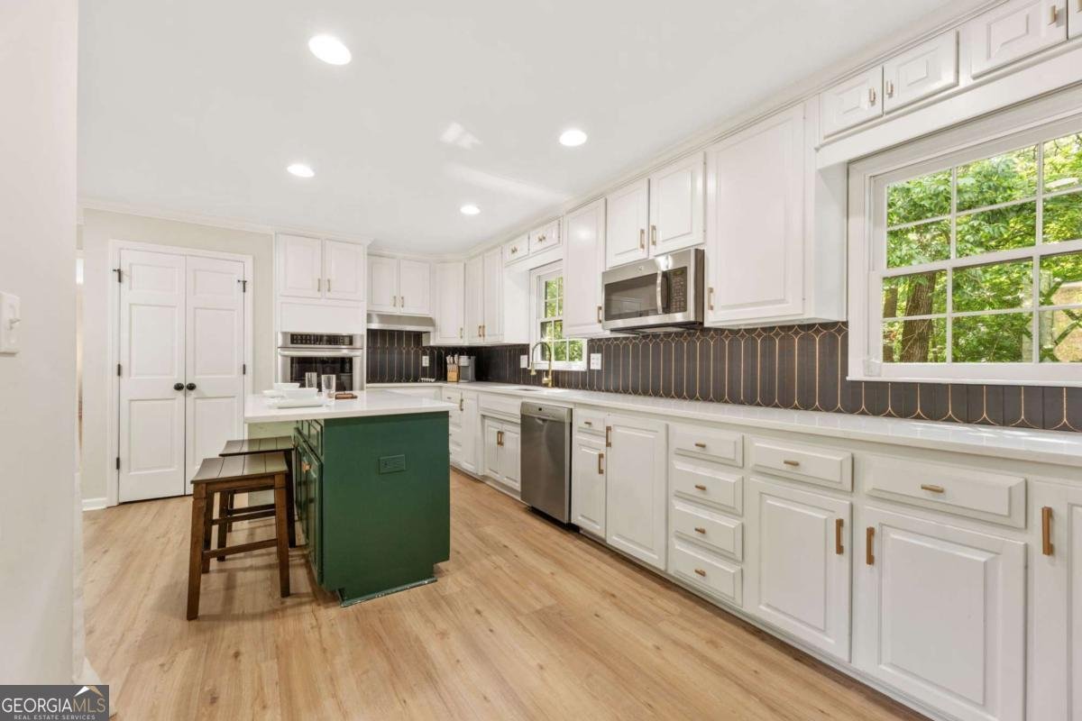 217 Skyland Drive Roswell - Photo 12