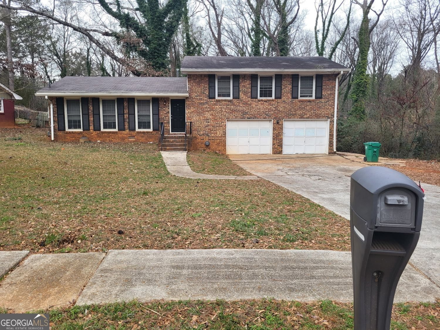 4796 Fairforest Drive Stone Mountain - Photo 1