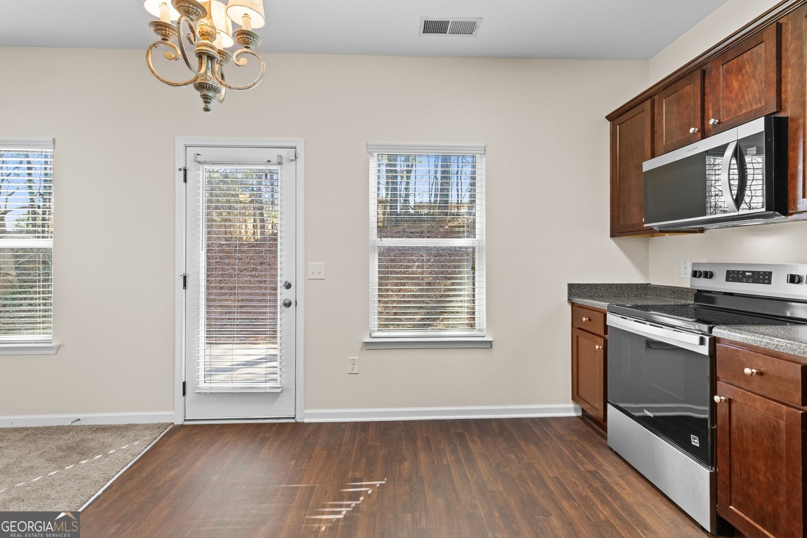 764 Lobdale Falls Drive Lawrenceville - Photo 11