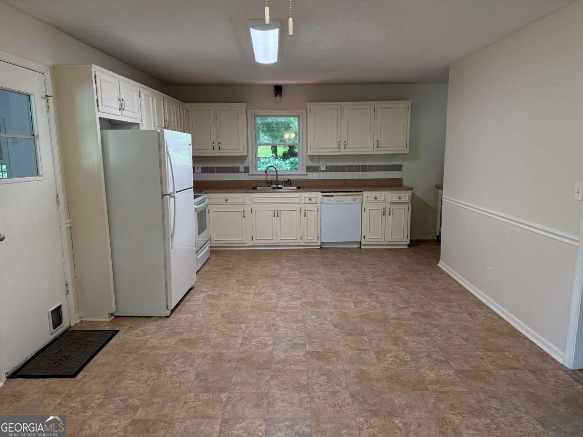 3013 Barcelona Way Conyers - Photo 6