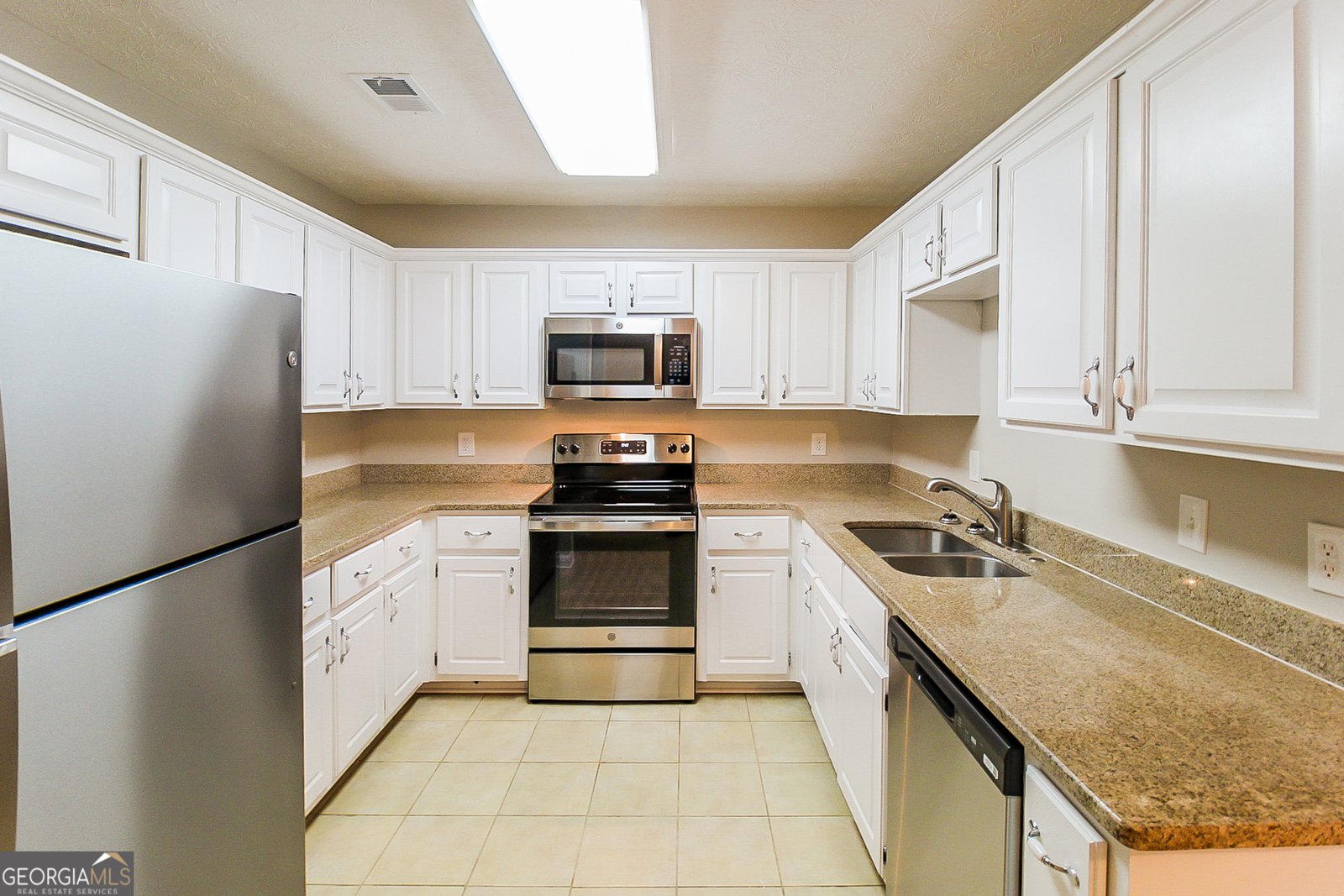 35 Nicole Court Covington - Photo 6