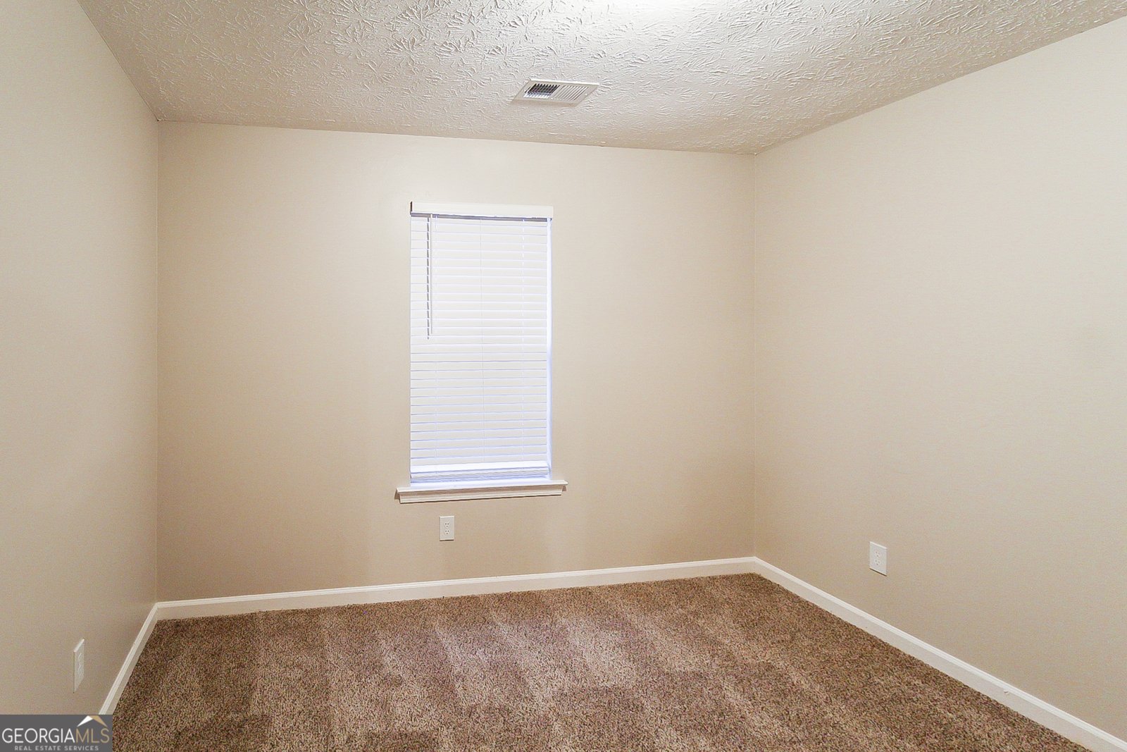 35 Nicole Court Covington - Photo 9