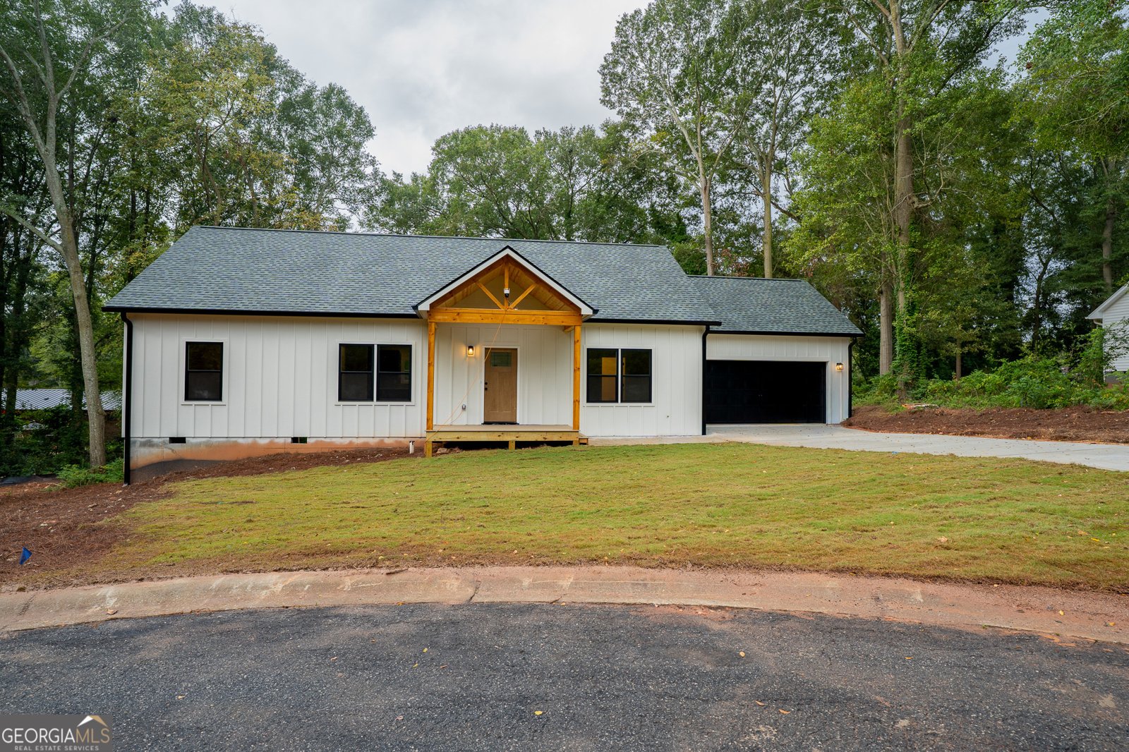 83 Crestwood Drive Hartwell - Photo 1
