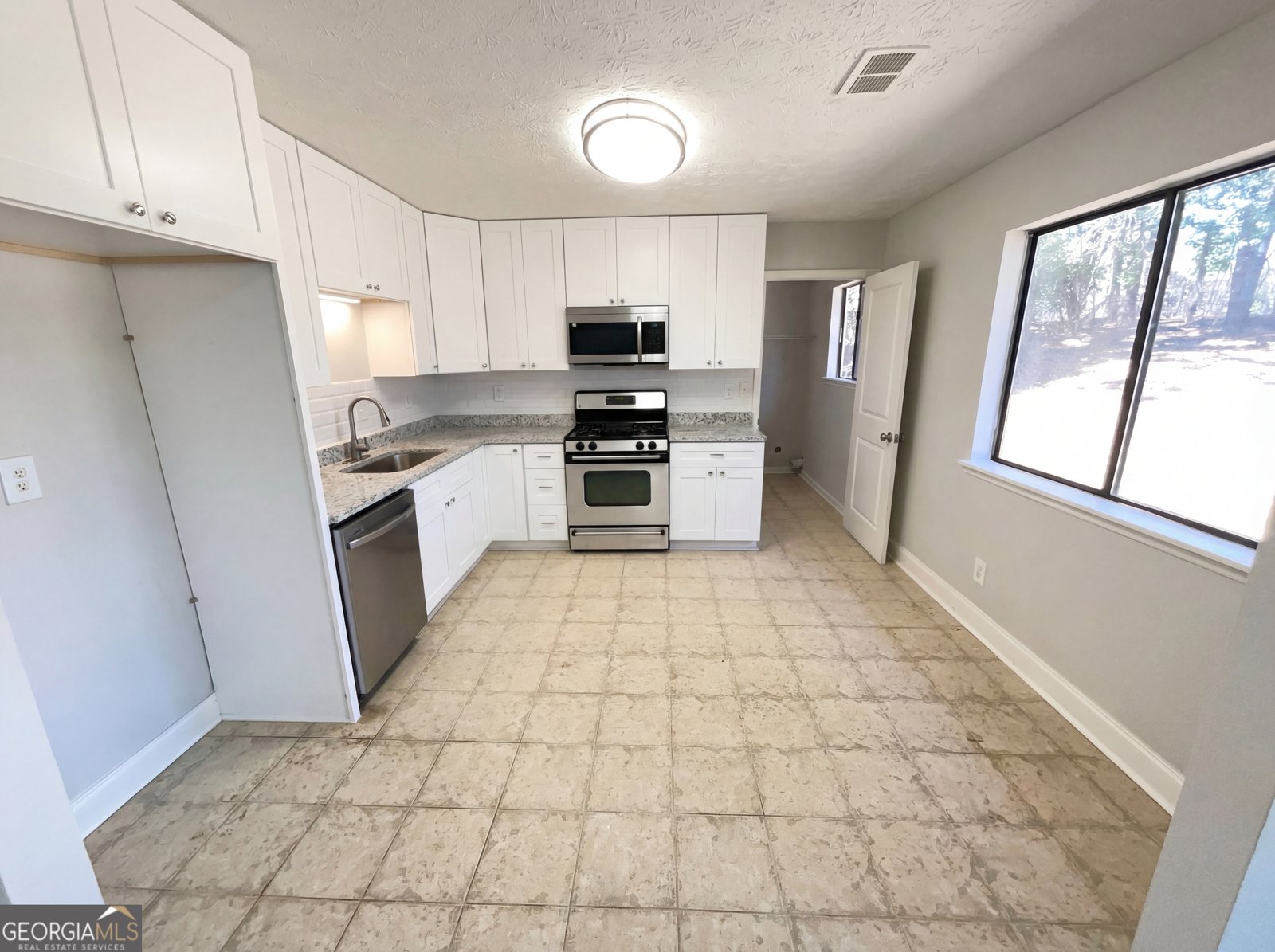 1355 Fern Hill Drive Lawrenceville - Photo 9