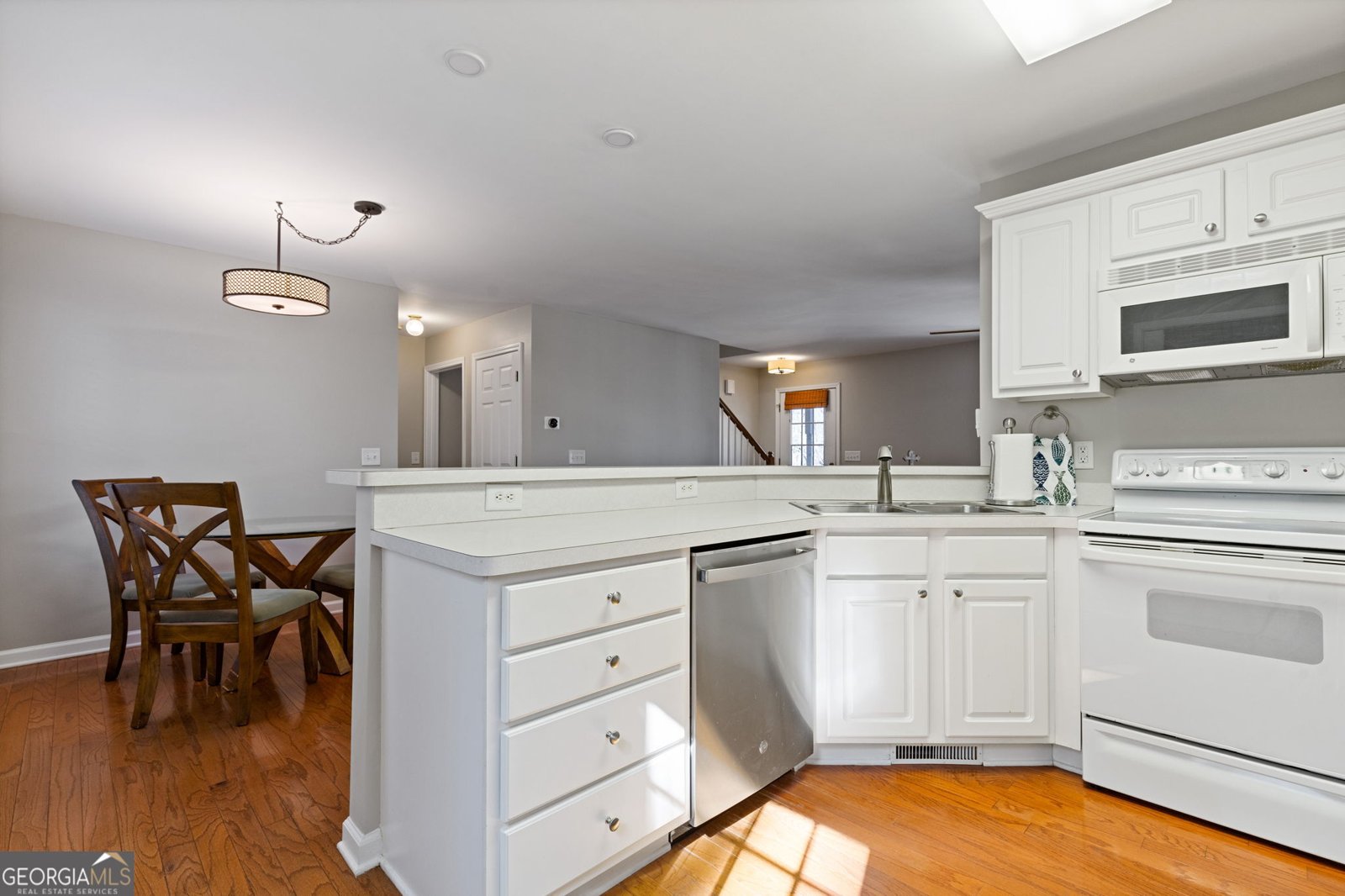 6720 Honeysuckle Lane Gainesville - Photo 14