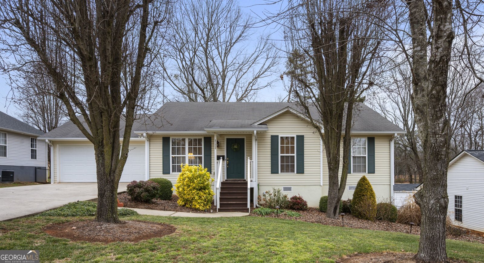 5120 Oak Field Court Murrayville - Photo 1