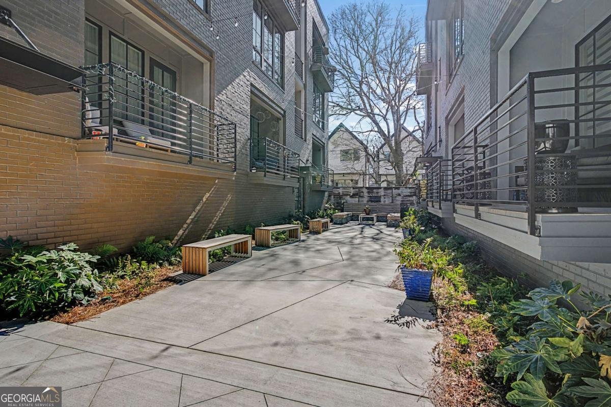 123 Beardon Circle Atlanta - Photo 32