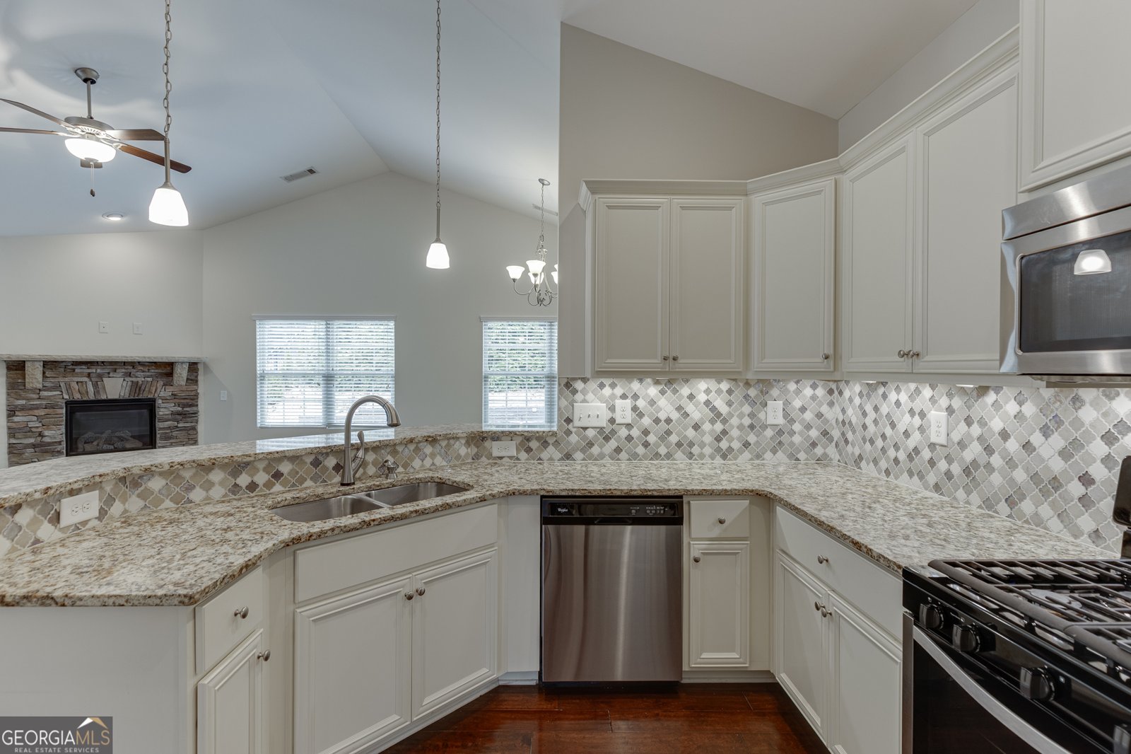 4608 Hidden Creek Drive Gainesville - Photo 13