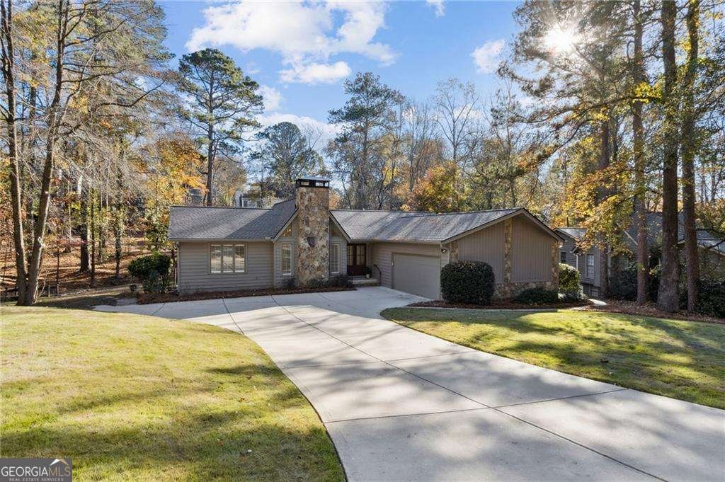 420 Hackberry Court Roswell - Photo 1