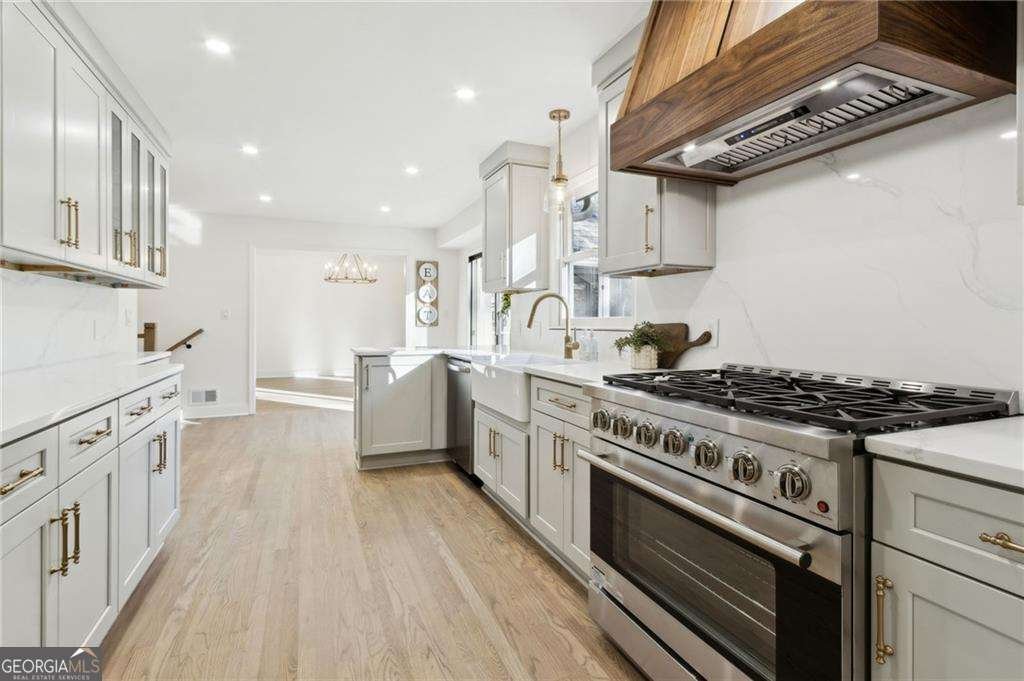 420 Hackberry Court Roswell - Photo 8