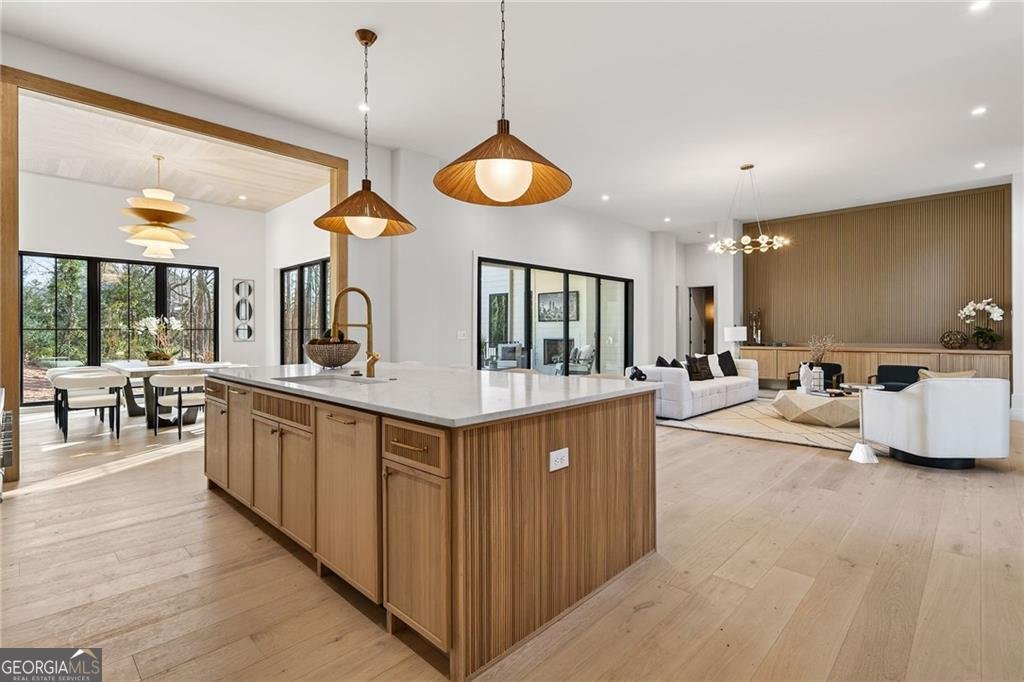 422 Hilderbrand Drive Atlanta - Photo 7