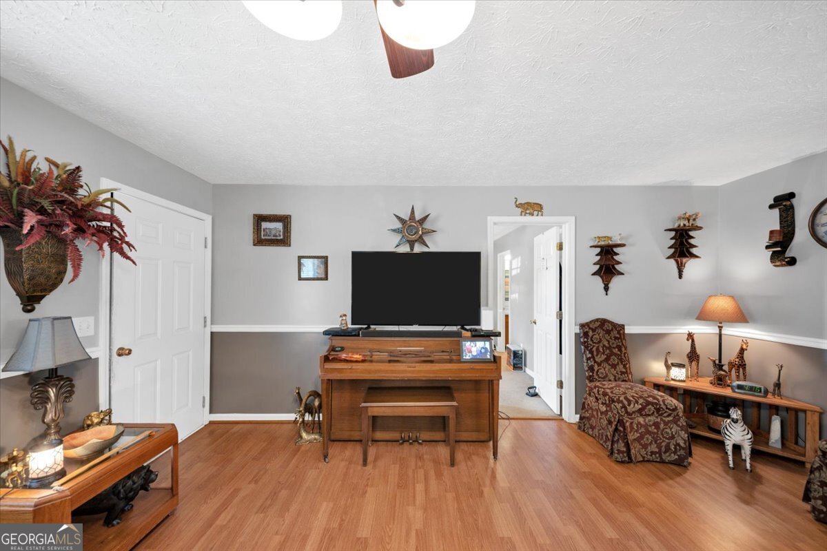 221 Pleasant Way Temple - Photo 6