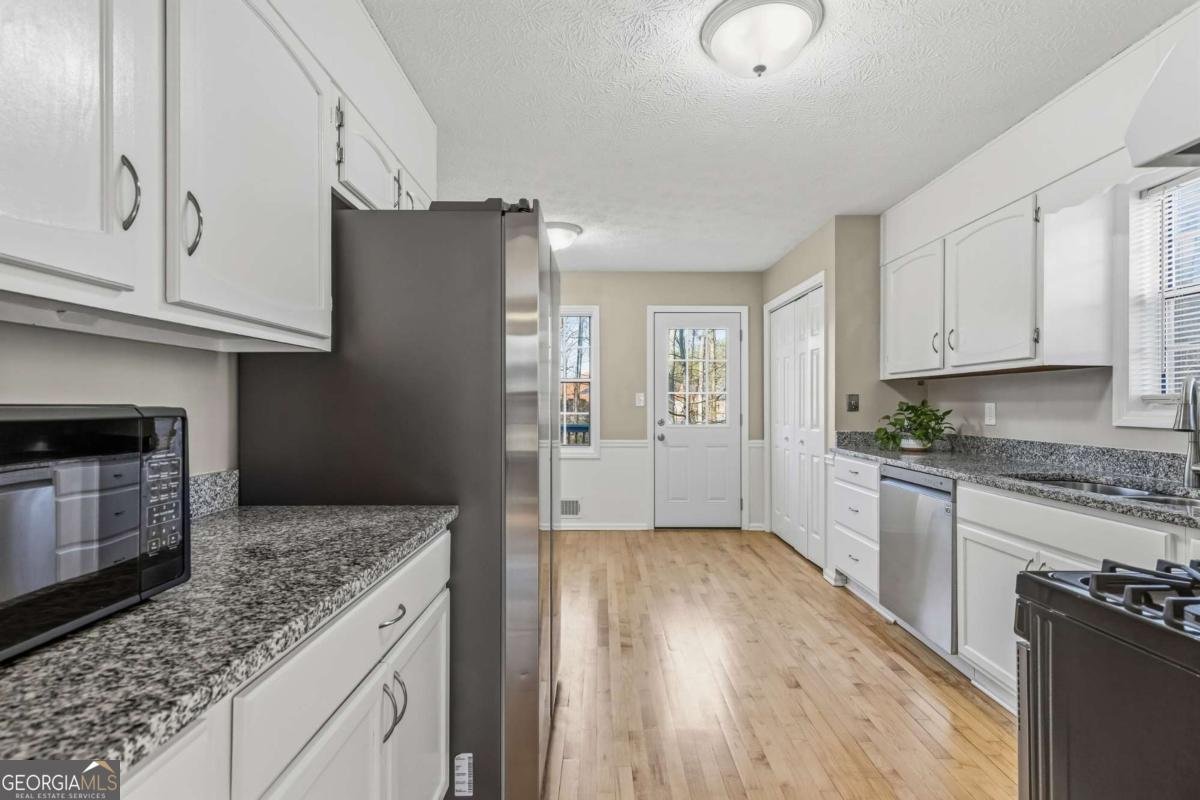 285 Tyson Circle Roswell - Photo 10