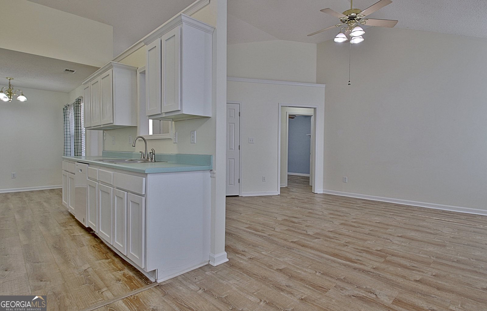 514 Sarahs Lane Locust Grove - Photo 13