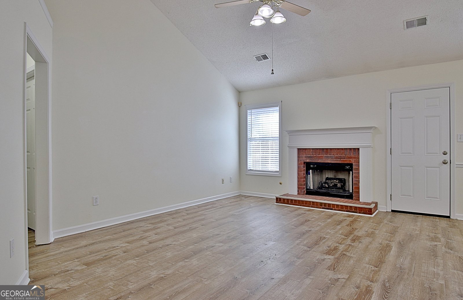 514 Sarahs Lane Locust Grove - Photo 6