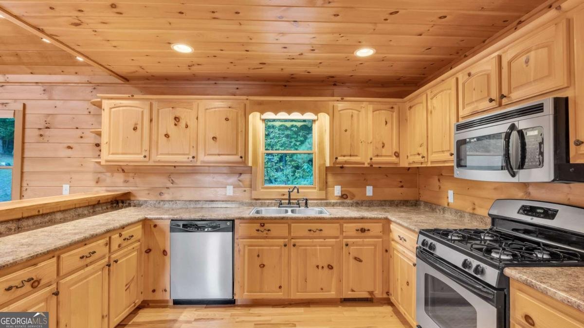 691 Mitchell Branch Road Morganton - Photo 16