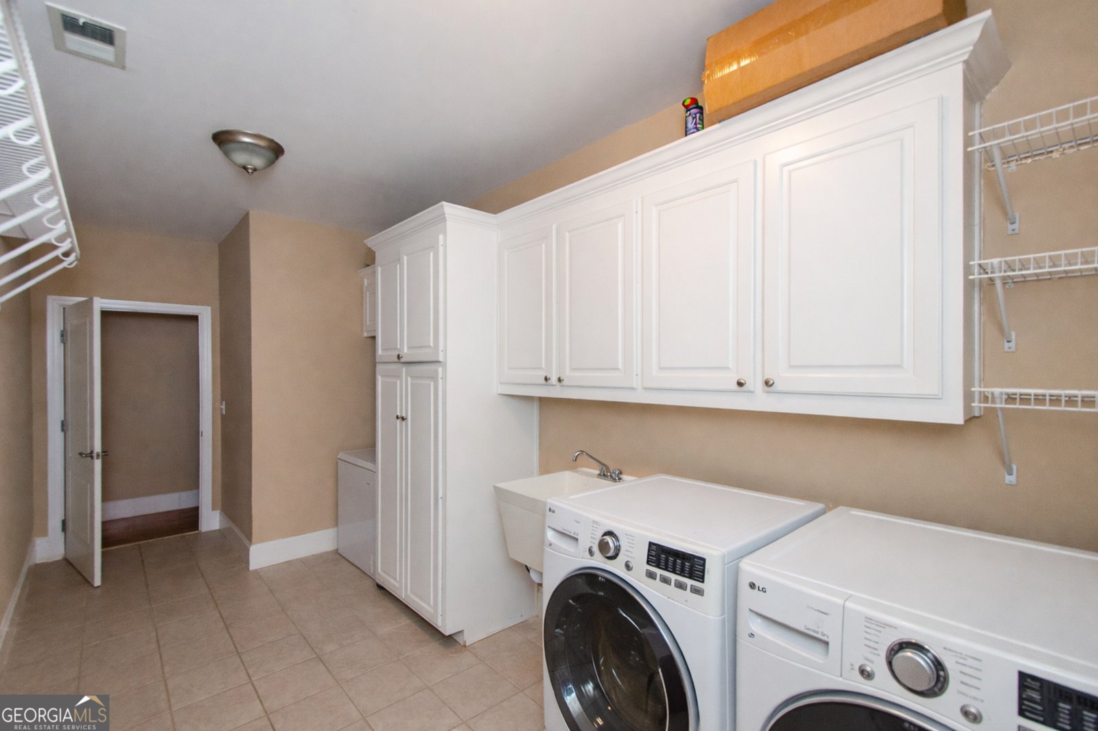 1206 Lancelot Court Loganville - Photo 19