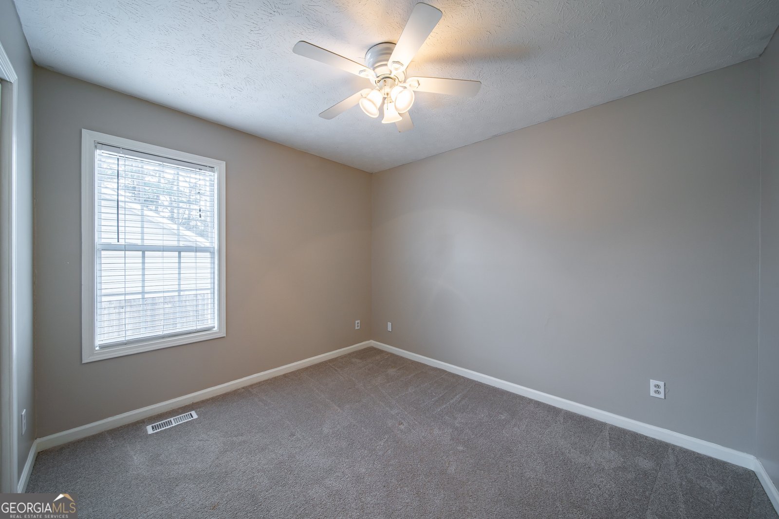 124 Woodridge Circle Lagrange - Photo 7