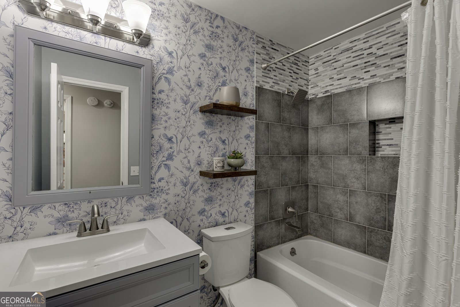 632 Hidden Springs Court Sugar Hill - Photo 18