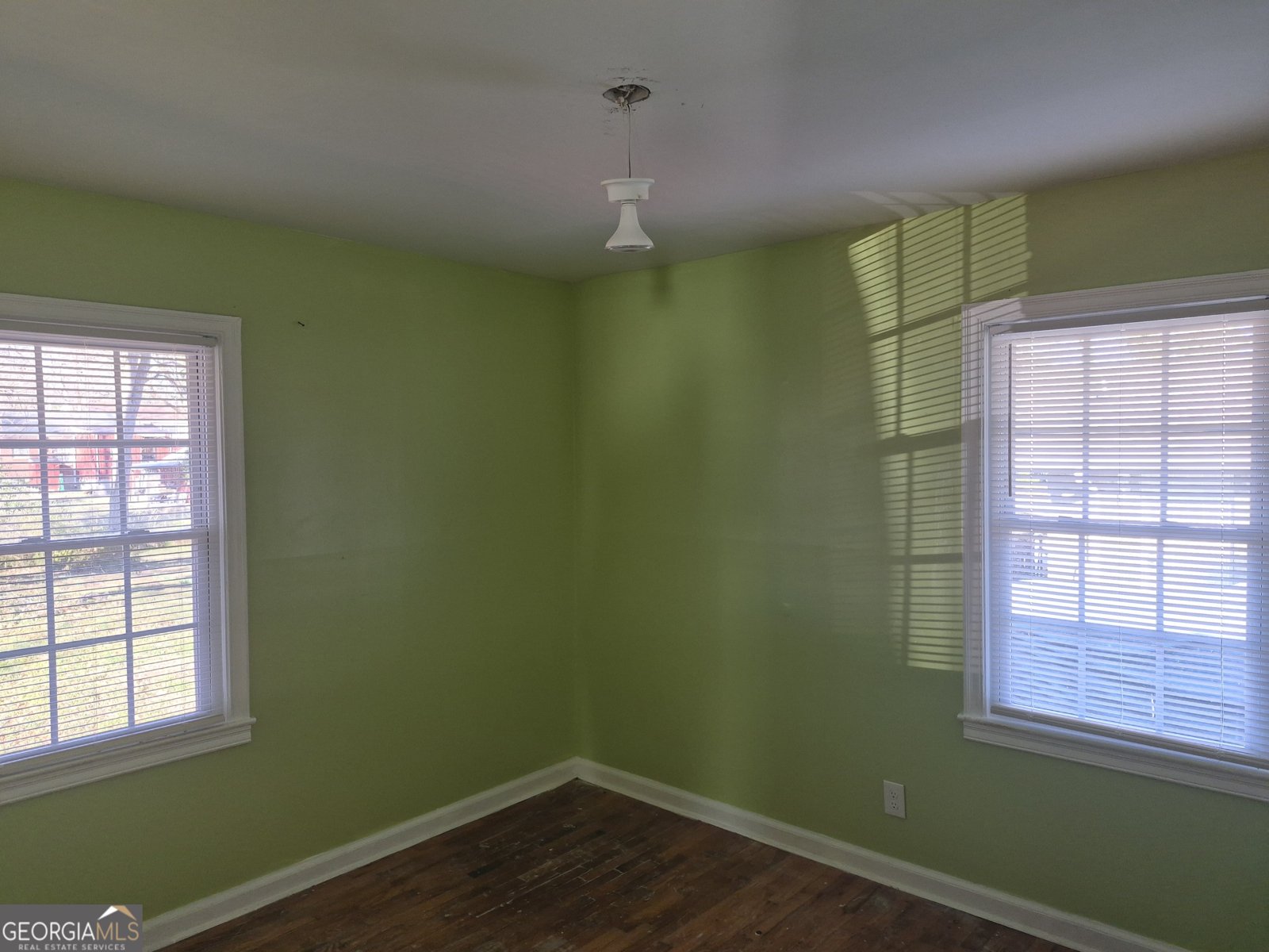 880 White Oak Drive Forest Park - Photo 9