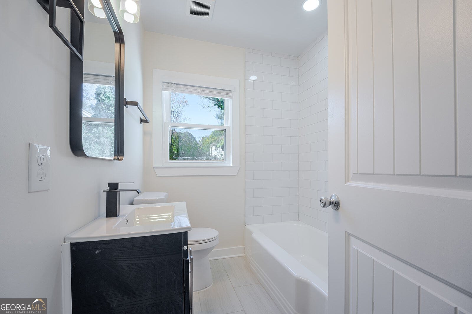 2725 Blount Street East Point - Photo 10