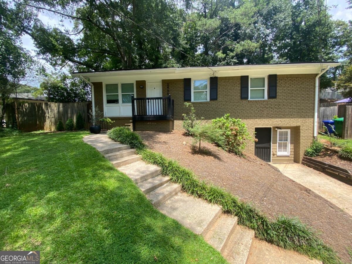 2466 Bouldercliff Way Atlanta - Photo 1