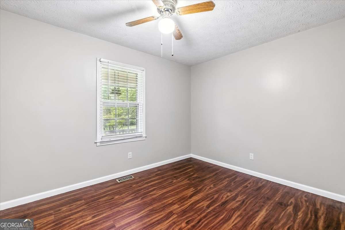 16 Hardin Drive Silver Creek - Photo 18