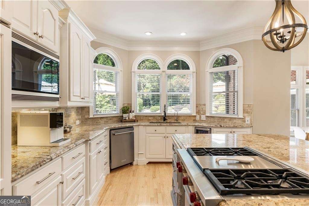 957 Saint Lyonn Courts Marietta - Photo 8