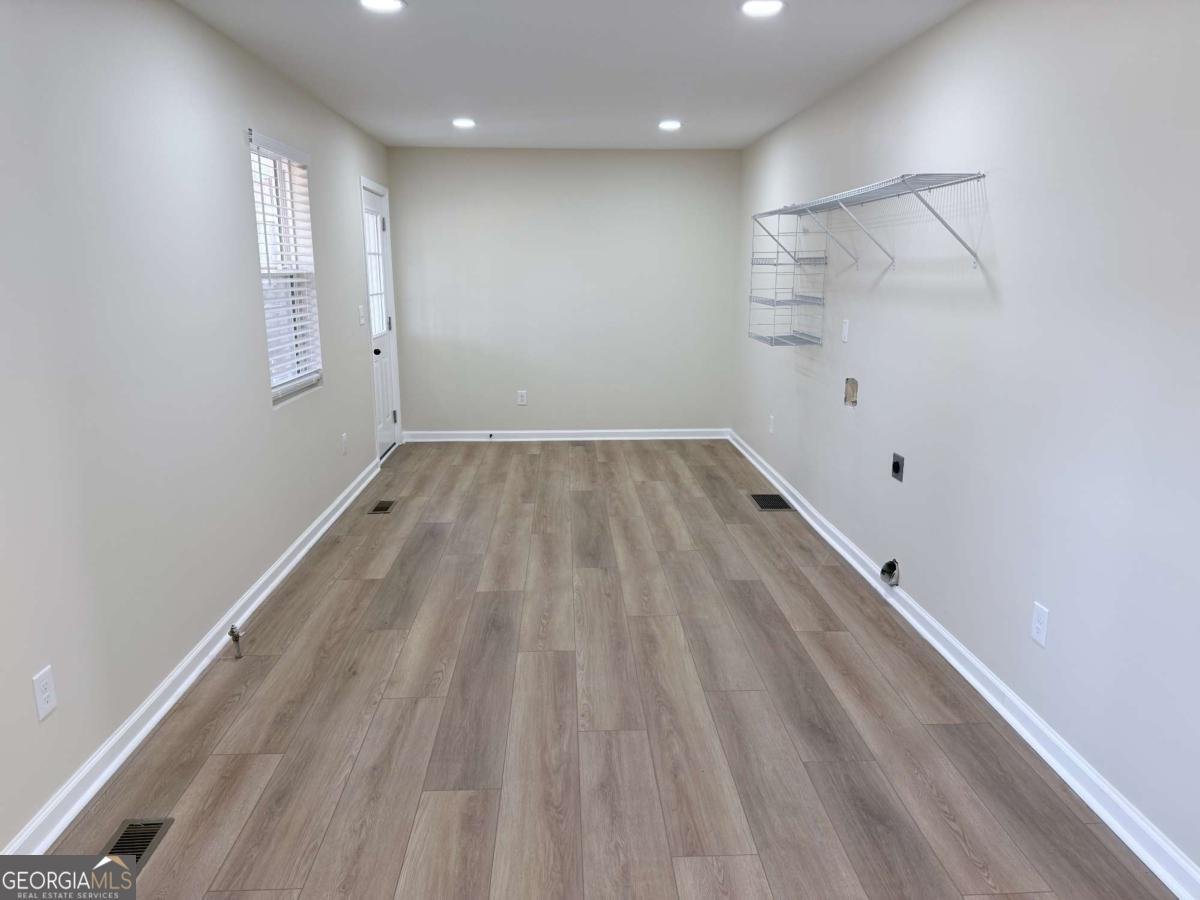 1223 Kathy Court Conyers - Photo 11