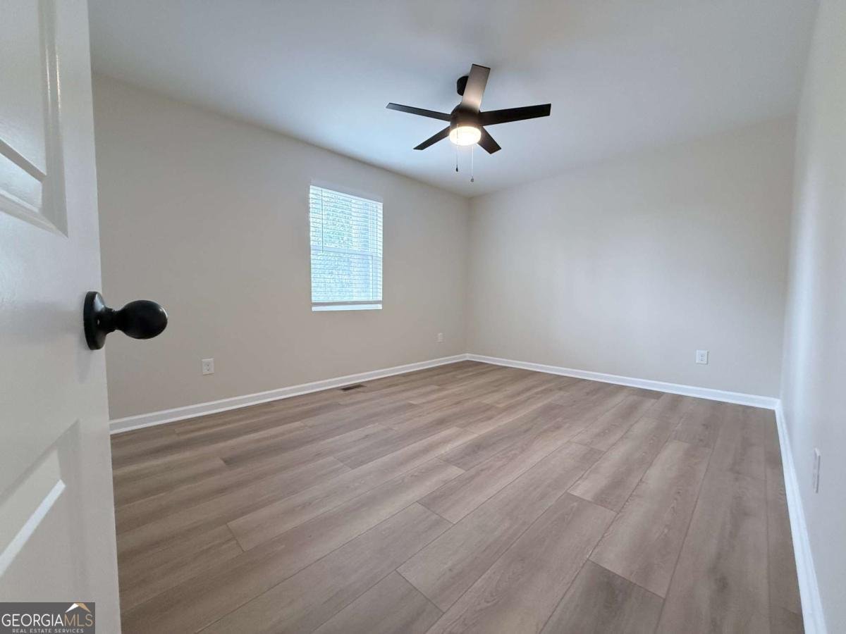 1223 Kathy Court Conyers - Photo 18