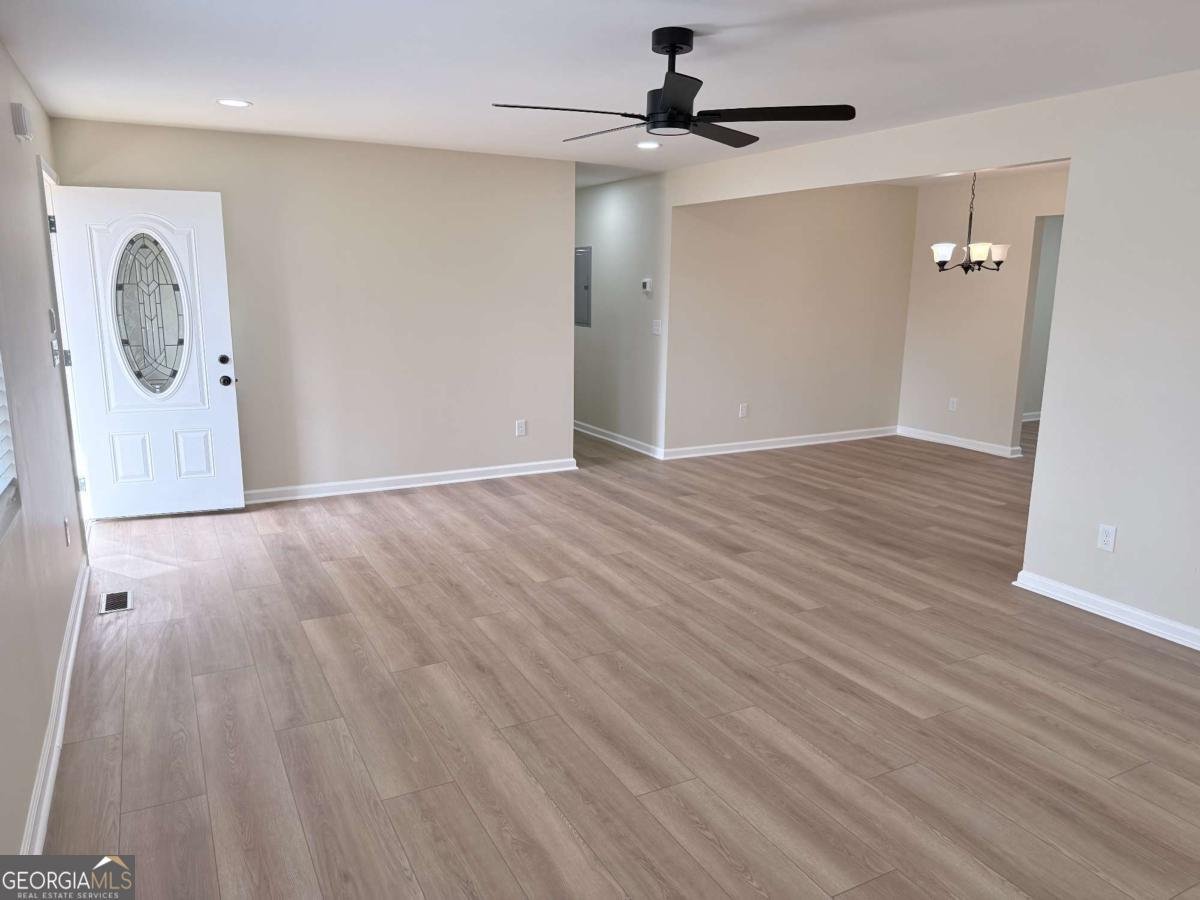 1223 Kathy Court Conyers - Photo 6