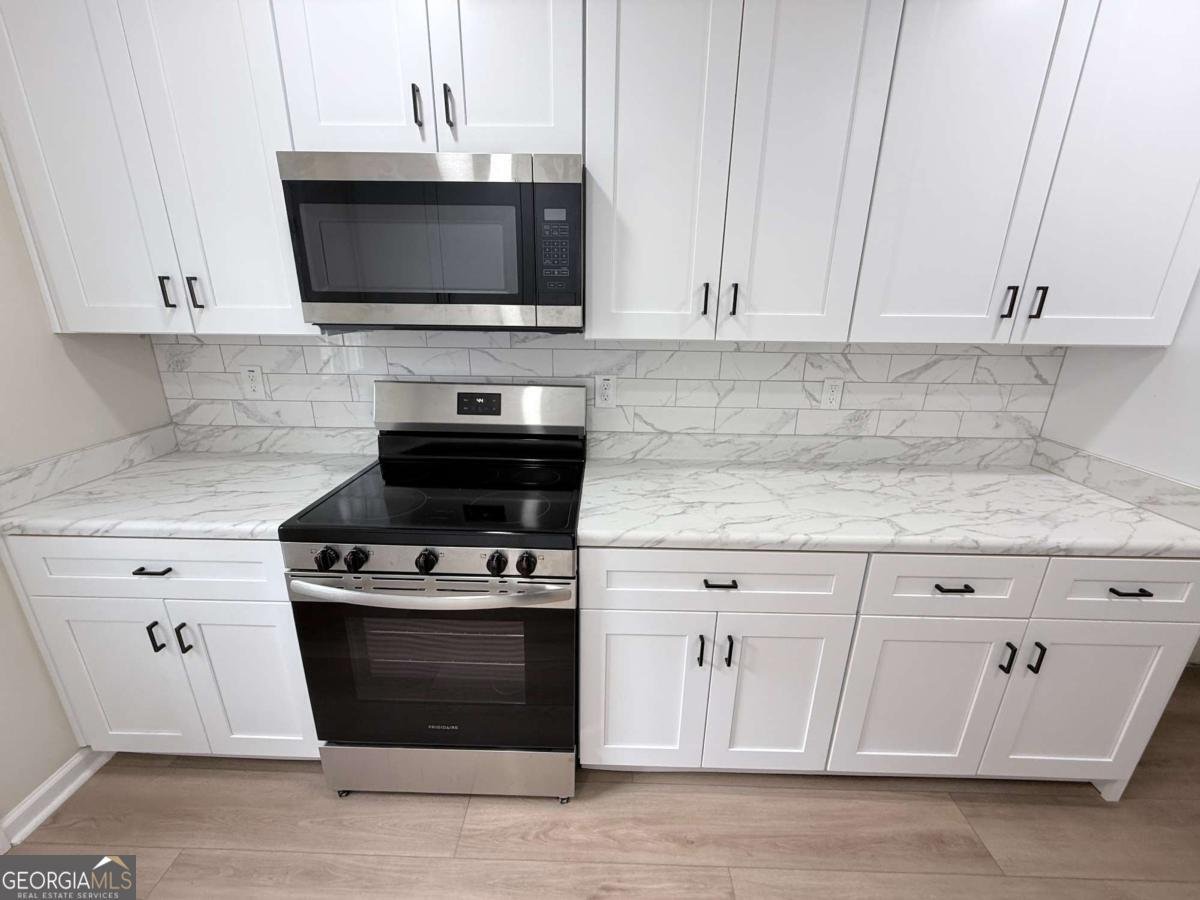 1223 Kathy Court Conyers - Photo 9