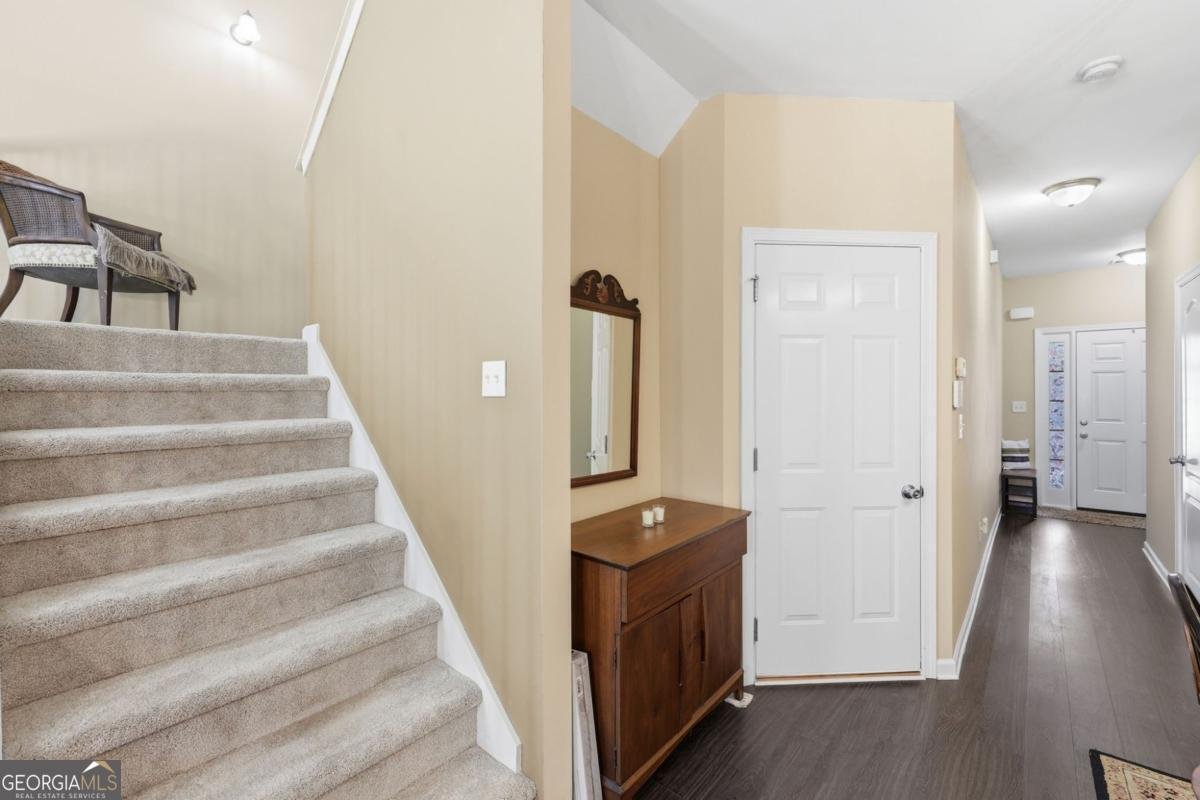 1499 Bluff Valley Circle Gainesville - Photo 17